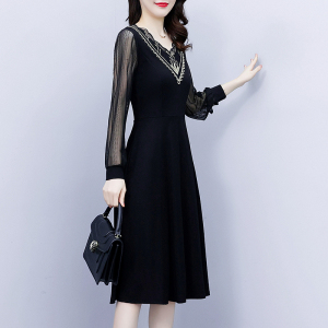 RM310#黑色拼接蕾丝连衣裙 新款长袖大码胖妹妹打底遮肚裙子