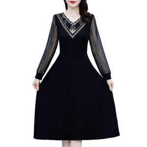 RM310#黑色拼接蕾丝连衣裙 新款长袖大码胖妹妹打底遮肚裙子