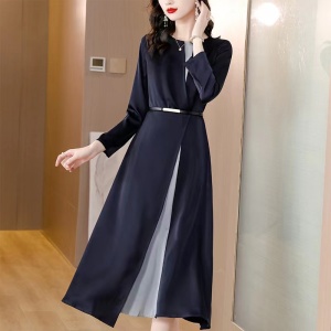 RM1494#藏蓝色拼接连衣裙2023春季新款高级感气质洋气显瘦减龄大摆裙子