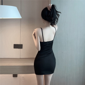 Small dress with buttocks， short skirt， temperament， small figure， suspender， sequin tight dress