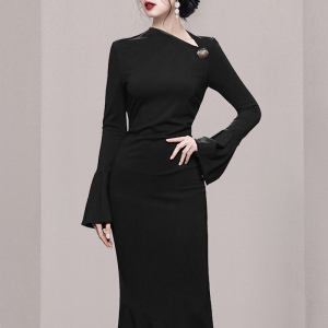 RM1581#新款时尚小众气质设计感修身复古喇叭袖鱼尾裙针织连衣裙