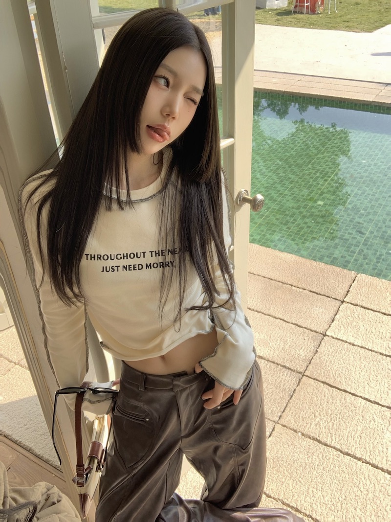 实拍 韩版修身显瘦短款长袖圆领字母T恤上衣百搭学生打底衫