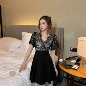 Low-cut V-neck contrast lace large swing short-sleeved dress high-end nightclub work clothes