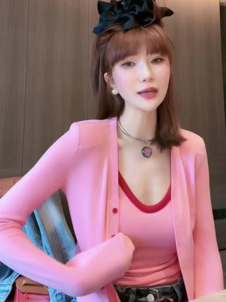 RM4096#独特别致纯欲风v领粉色开衫吊带两件套美式甜辣上衣女