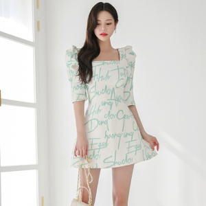 RM3966#新款韩版时尚俏皮方领提花七分袖收腰显瘦性感A字连衣裙