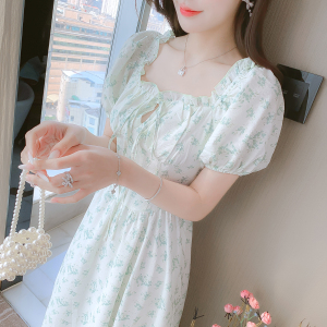 RM9416#夏季方领泡泡袖清新气质简约大方绿碎花设计感连衣裙
