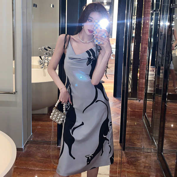 RM4026#夏季新款设计感吊带裙收腰显瘦印花桔梗中长款连衣裙