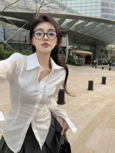 RM3346#纯欲修身显瘦白色衬衫+高腰百褶短裙,针织开衫