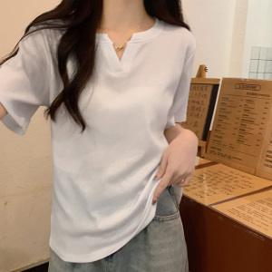 RM3163#设计感小众v领短袖t恤女韩版宽松显瘦纯色正肩打底衫上衣