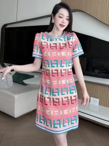 RM3436#新款小香风甜美粉色裙重工时尚字母印花修身显瘦连衣裙女