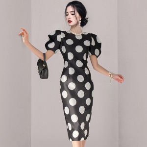Fashion polka dot buttock dress for women