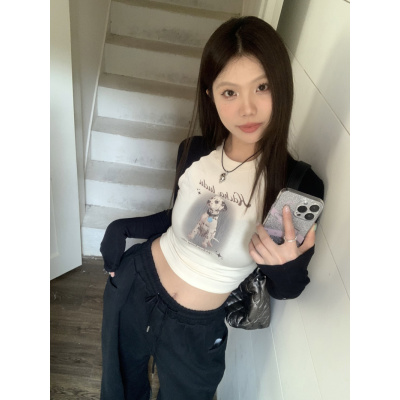 實拍長袖t恤春季設計感小眾緊身修身甜辣妹插肩短款上衣