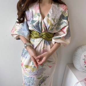 RM5620#韩版 INS 夏季法式优雅V领花色印花扭结收腰显瘦长款茶歇连衣裙
