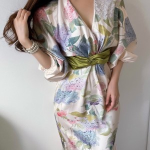 RM5620#韩版 INS 夏季法式优雅V领花色印花扭结收腰显瘦长款茶歇连衣裙