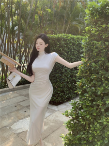 RM3575#白色立领连衣裙女2023早春新款开叉小众设计褶皱长裙子