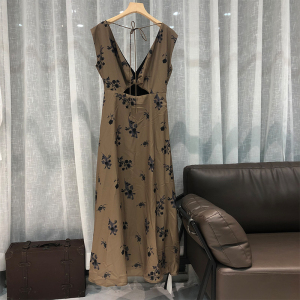 TR22498# 韩版新款气质轻奢高级感收腰玫瑰花前后两穿连衣裙