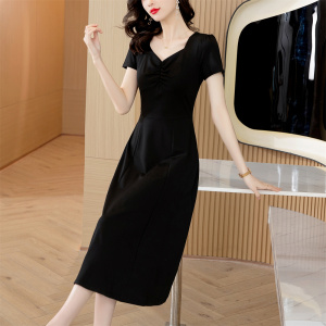 RM4127#夏装新款黑色方领连衣裙收腰显瘦气质长款赫本风小黑裙女夏季