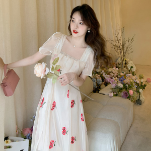 RM11049#夏季新款法式复古方领重工绣花仙女裙子短袖雪纺连衣裙