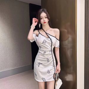 Sexy off-shoulder printed tight buttock dress
