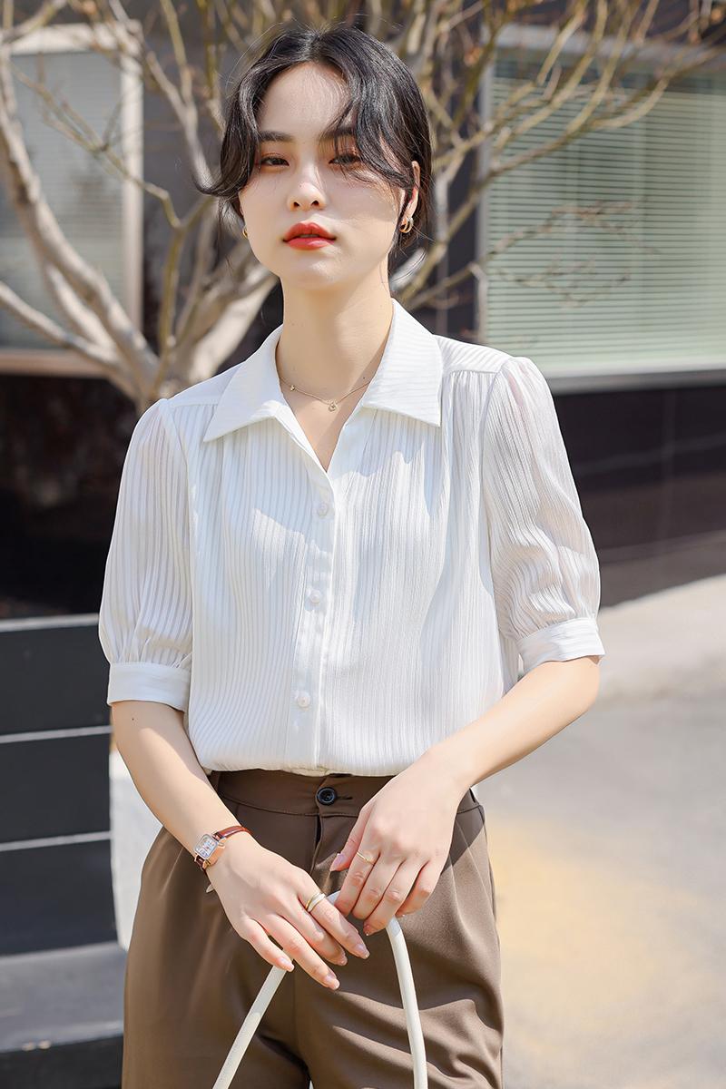 2026夏季新款垂感白色中袖襯衫女輕薄修身顯瘦OL別致女上衣短袖