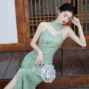 RM4652#新款复古民国风改良绿色旗袍女年轻款性感露背挂脖礼服连衣裙
