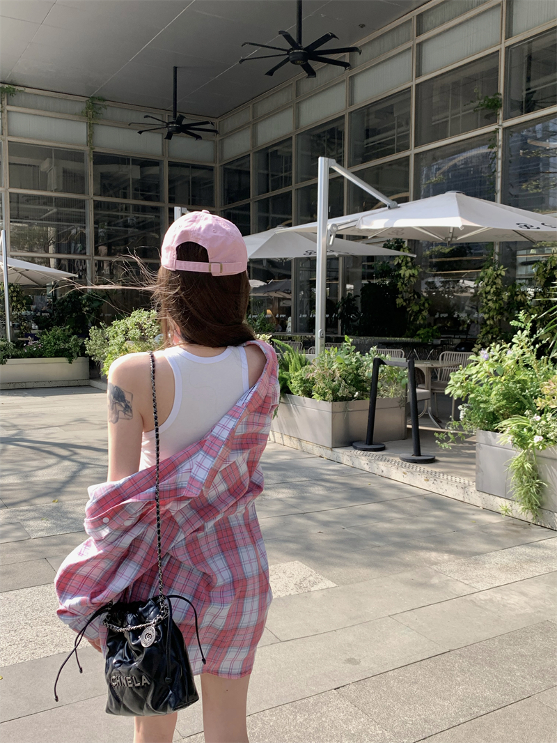 实拍：休闲减龄粉色格子衬衫长袖防晒外套女潮韩版夏季宽松型
