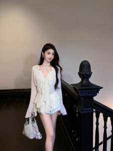 TR18520# FairyJiang白色挂脖雪纺衫喇叭袖荷叶边仙女氛围感小衫洋气上衣 服装批发女装服饰货源