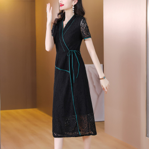 RM16001#V领旗袍2023年新款夏季蕾丝年轻改良版设计感黑色中国风长款气质