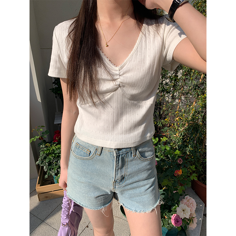 Real shot of 2024 summer sexy v-neck lace floral T-shirt for women pure desire slim short-sleeved right shoulder top