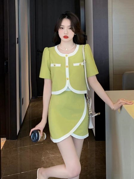 RM5859#夏季新款设计感撞色圆领短袖+A字裙短裙套装