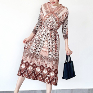 RM5237#春夏新款三宅褶皱大牌高级感复古印花中长款大码妈妈连衣裙女