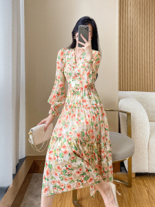 RM5461#碎花连衣裙女 新款高端精致v领收腰海边度假长裙桔梗法式