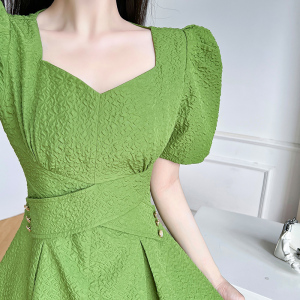 RM8368#新款女装法式高级感气质女神范V领收腰显瘦短袖连衣裙夏