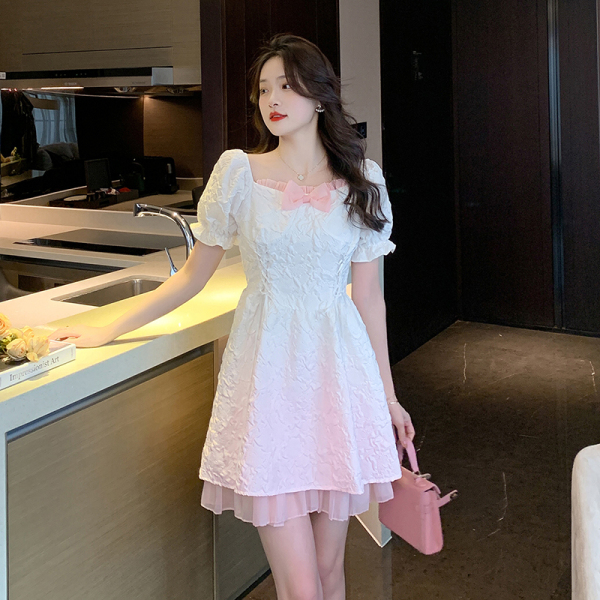 RM6041#法式高级感气质连衣裙夏季纯欲甜美收腰显瘦公主蓬蓬裙