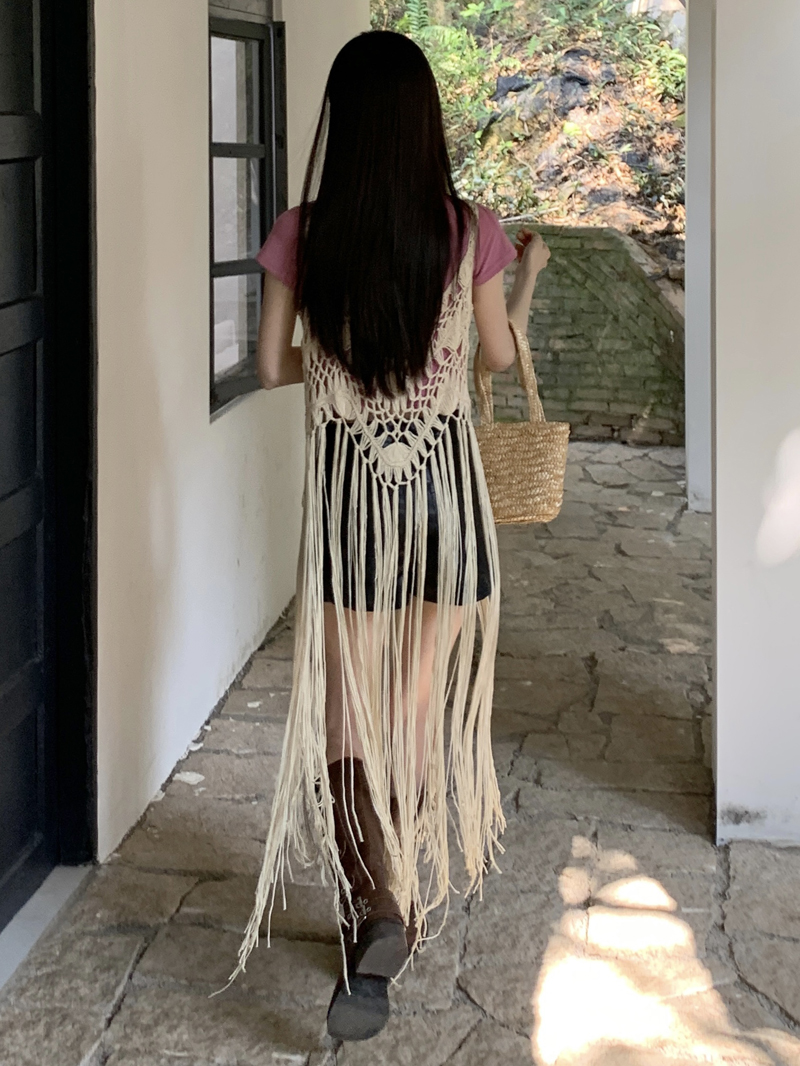 Actual shot of summer vacation style hand-knitted long tassel bohemian style halter top dress