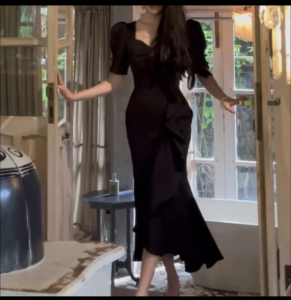 RM9633#女主进阶复古泡泡袖方领包臀连衣裙