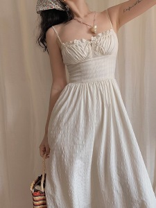 TR18121# 白色新款格纹初恋吊带连衣裙法式显瘦性感长款裙子女夏