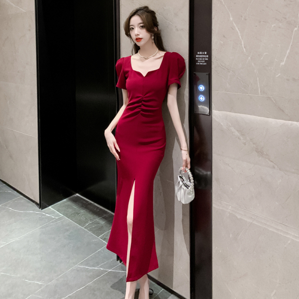 RM7303#红色礼服连衣裙2023新款赫本风法式气质名嫒高级感显廋长裙