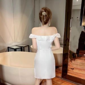 OFF SHOULDER PEARL RUFFLE SKIRT SEXY CROSS PLEATED WAIST TO SHOW A THIN STYLE DRESS