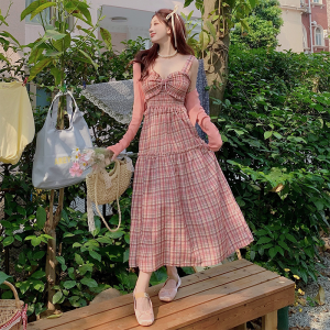 TR24409# 复古格子吊带连衣裙女夏季新款褶皱收腰长裙子 服装批发女装服饰直播货源