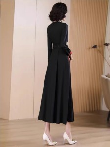 RM5654#黑色气质拼接连衣裙2023春季新款显瘦减龄高级感显瘦大摆中长裙子