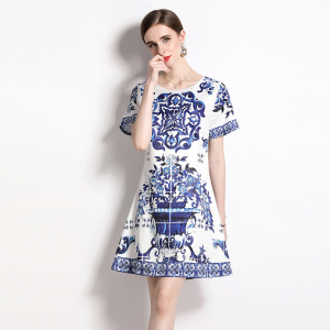 RM7632#欧美时尚圆领青花瓷定位印花连衣裙有里布
