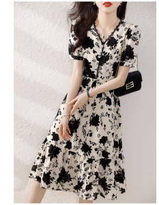 RM5700#夏季新款百搭碎花v领法式高腰短袖中长连衣裙