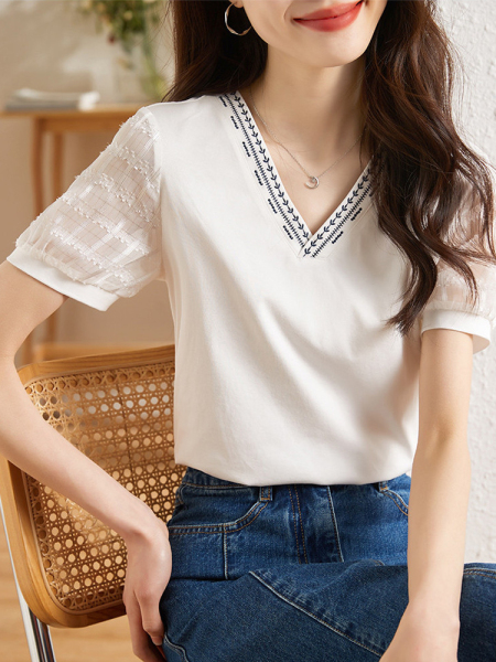 RM5372#夏季新款时尚提花雪纺拼接短袖t恤女刺绣v领气质宽松白色上衣