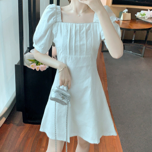 RM5593#夏季新款网红爆款法式方领绣花小个子A字连衣裙