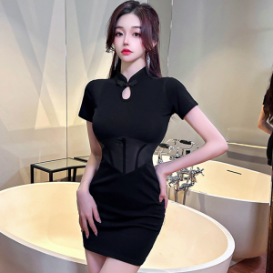 Real time version of pure lustful mesh stitching with retro hollowed out and improved pleated cheongsam slim fitting， na