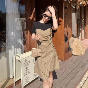 TR19530# 夏季新款女装韩版拼接不对称时尚气质爱心抽褶连衣裙 服装批发女装服饰货源