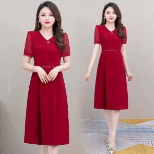 RM5758#时尚纯色V领妈妈装连衣裙女2023年夏季新款韩版显瘦减龄裙子