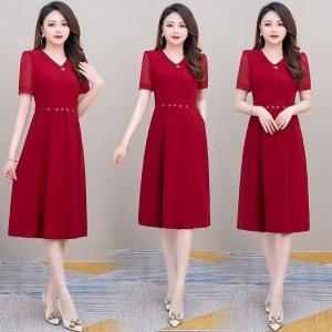 RM5758#时尚纯色V领妈妈装连衣裙女2023年夏季新款韩版显瘦减龄裙子