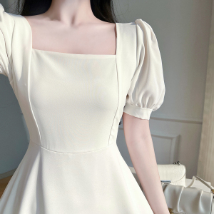 RM5996#高级感赫本风黑色连衣裙女夏2023新款茶歇法式方领红白色气质长裙